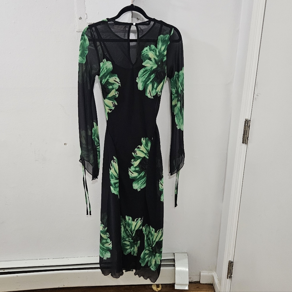Intempo Ruffle Midi Dress